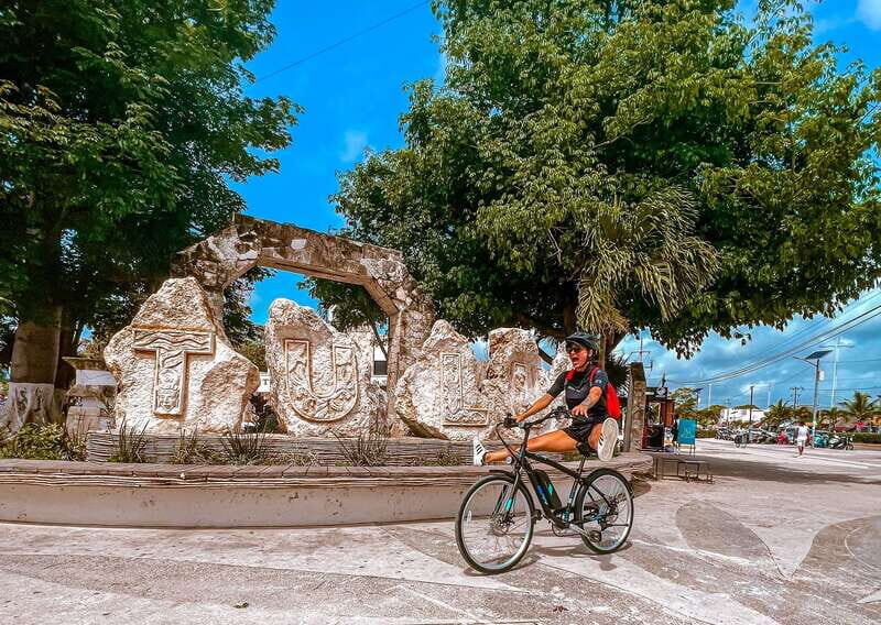 Tulum: Guided Bike Tour of Tulum Ruins, Tacos & Cenote - Tulum pueblo + tacos: the lunch stop you’ll remember