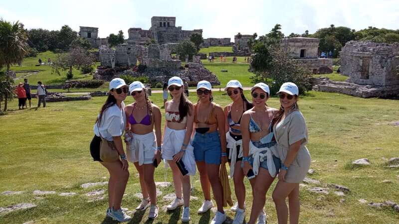Tulum Plus tour de un dia con visita a cenote y Ahau - Lunch that actually helps: box lunch, buffet food, and drinks on board