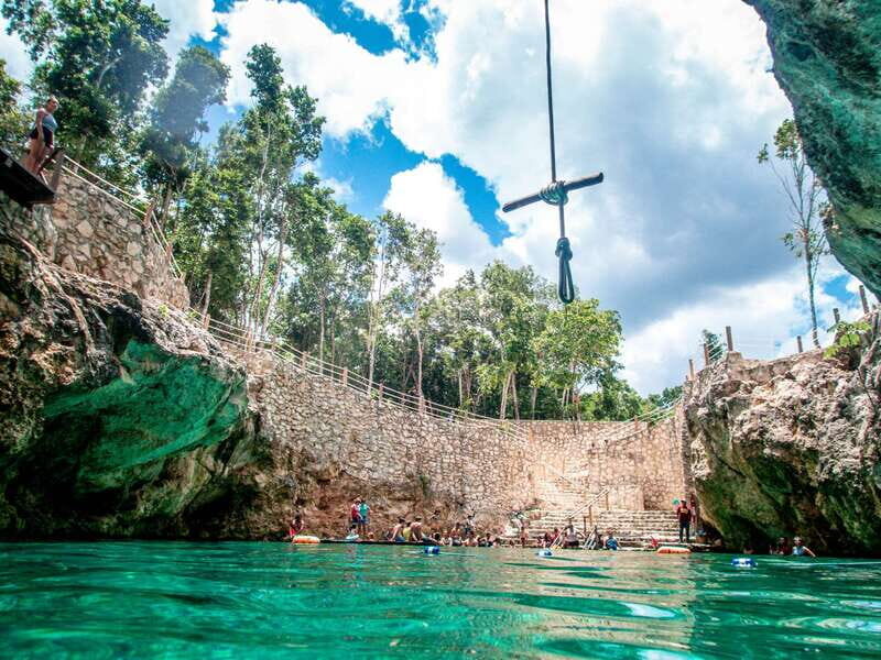 Tulum Plus tour de un dia con visita a cenote y Ahau - Pickup, the brewery photo stop, and why timing matters