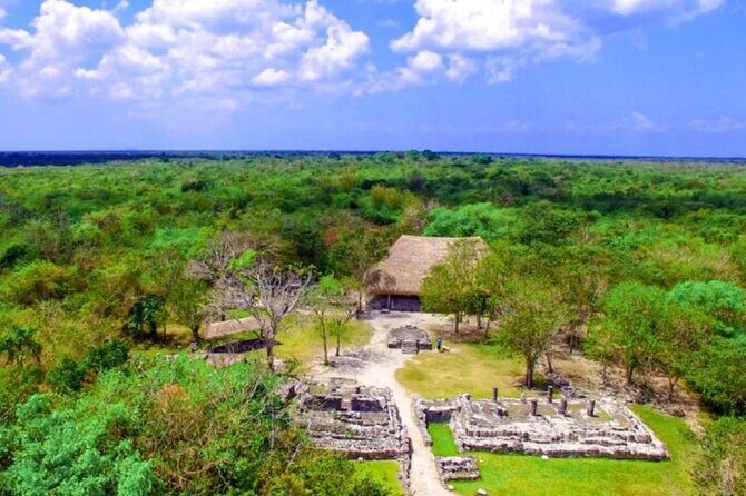Visit the ancient Mayan ruins and the best beaches in Cozumel - El Mirador on the east coast: rocks, tide pools, and open Caribbean Sea views