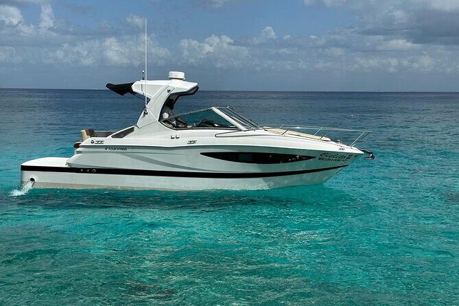 Yacht with visit to heaven cie service snorkell included - Price and value for $850 per group (up to 9 people)